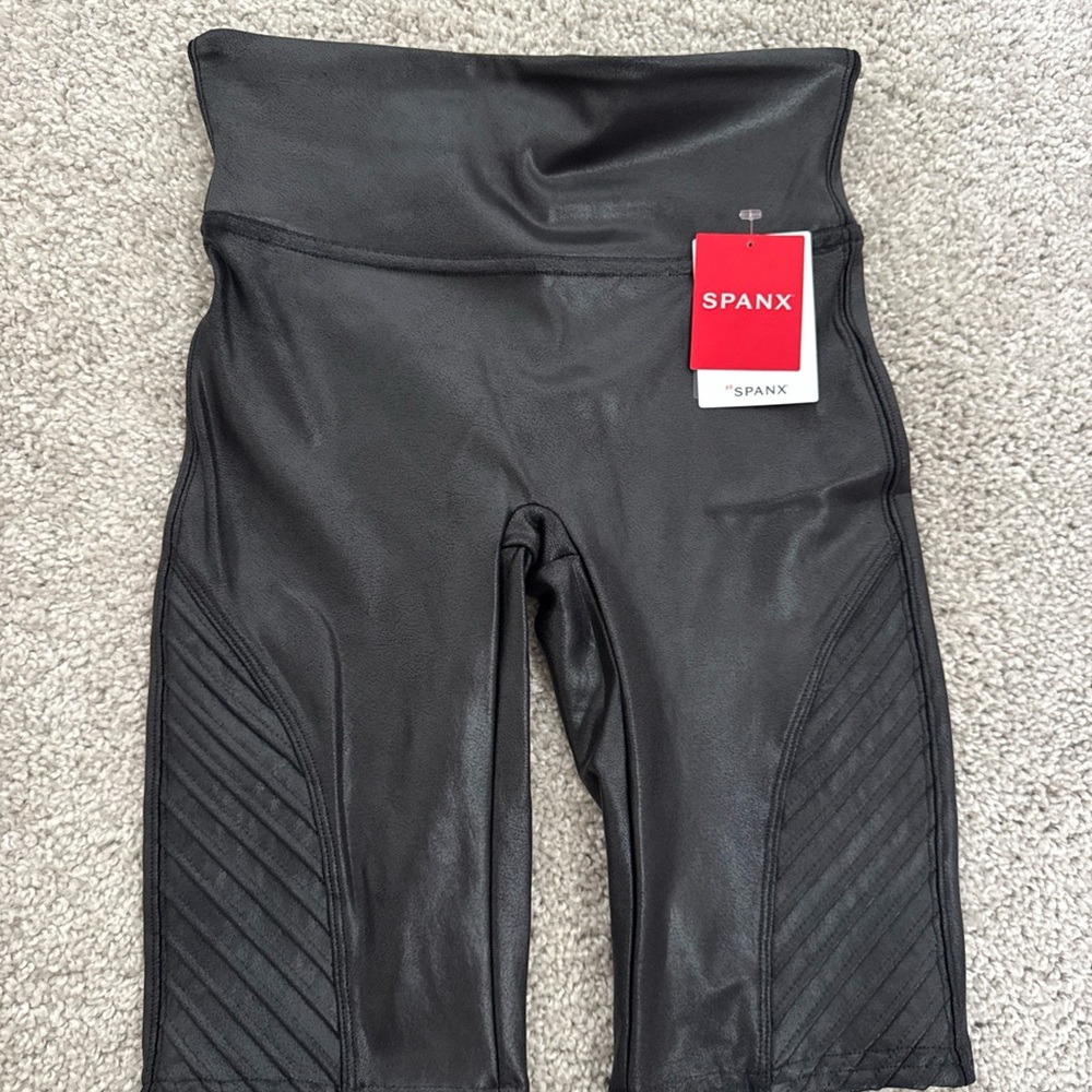 NWT SPANX Moto Bike Shorts in Very Black - Size XS Grunge‎ Cybergoth Festival